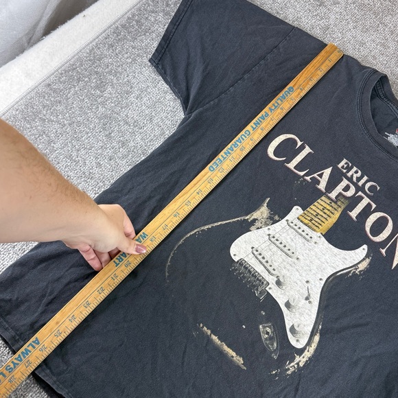 Hanes Eric Clapton 2017 Tour Short Sleeve Shirt 50 Years Music Guitar Graphic L - Picture 2 of 9